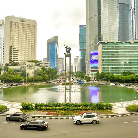 Yellow Bee Tanah Abang Джакарта Екстериор снимка